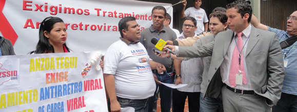 Activistas en VIH/Sida a las puertas de OPS en Caracas
