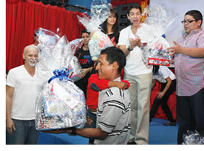 Adolfo Cubas, Manuel Sáinz, Ilse Salinas y Jhonatan Rodríguez