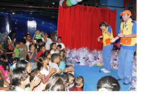Adolfo Cubas, Manuel Sáinz, Ilse Salinas y Jhonatan Rodríguez